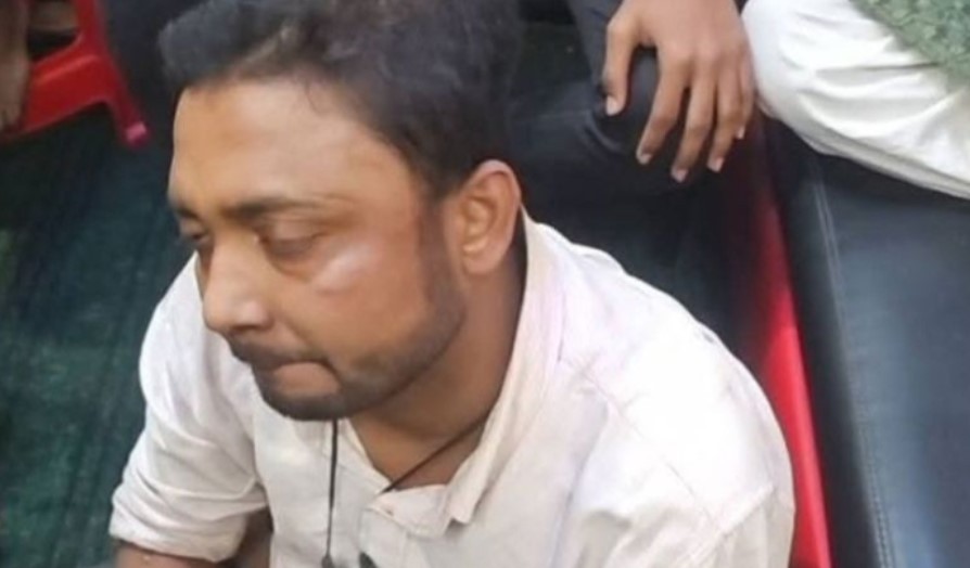 ছিনতাইকারীর হাতের কবজি কেটে দিল জনতা